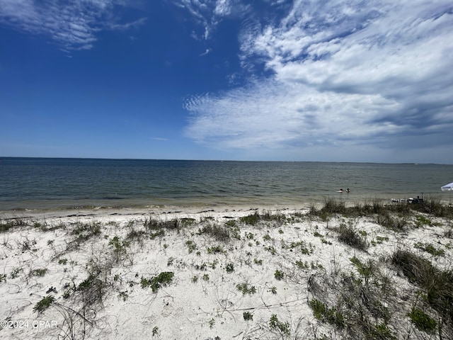 Listing photo 3 for 103 Tower Ln, Port St Joe FL 32456