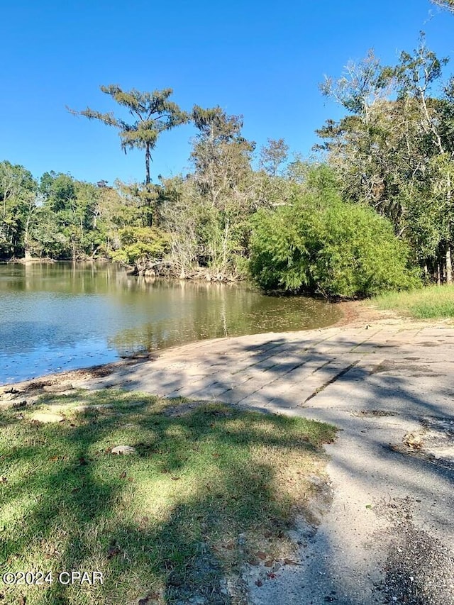 Listing photo 3 for LOT9 Riverside Cir, Wewahitchka FL 32465