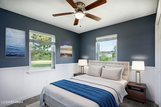 bedroom with ceiling fan