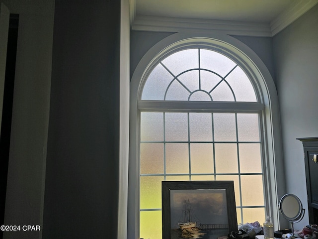 room details with crown molding