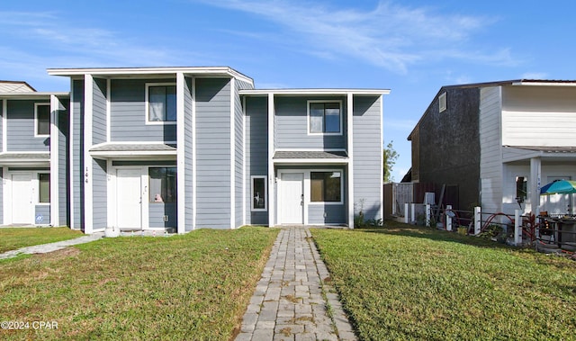 view of front of house with a front yard