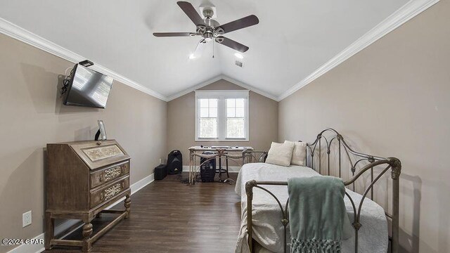 living area featuring crown molding, ceiling fan, vaulted ceiling, and dark wood-type flooring