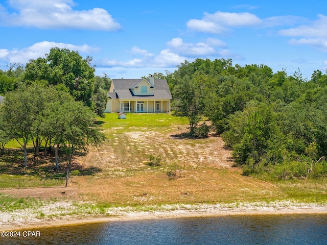 view of yard featuring a water view