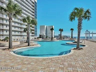 view of swimming pool