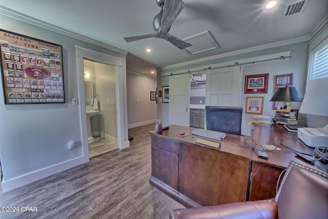 office area with baseboards, visible vents, ornamental molding, wood finished floors, and recessed lighting