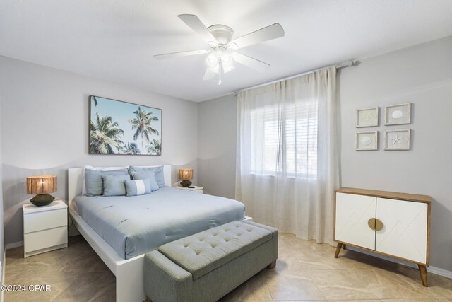 bedroom featuring ceiling fan