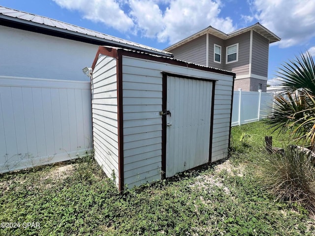 view of outbuilding