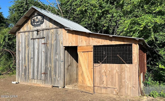 view of outbuilding