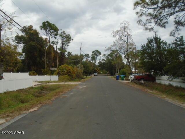 Listing photo 3 for 8426 Houston St Unit A & B, Panama City Beach FL 32408