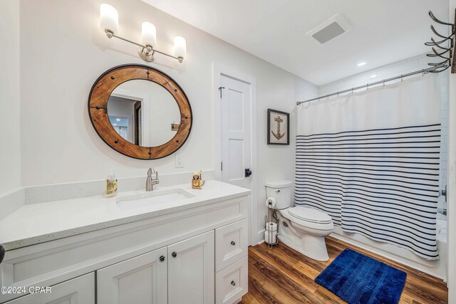 hallway with light hardwood / wood-style flooring