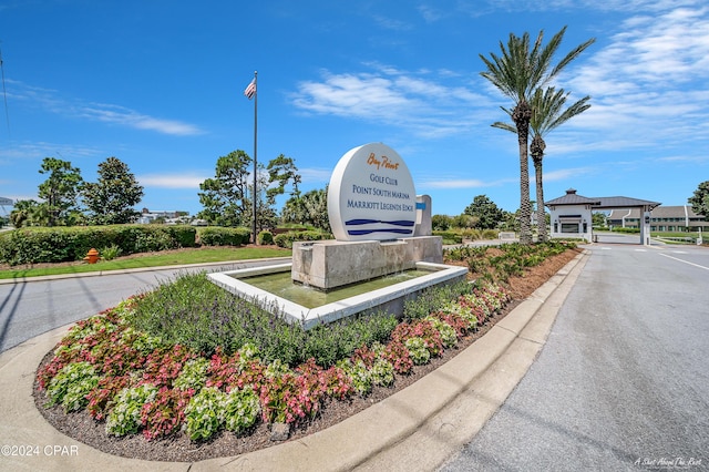 view of community / neighborhood sign