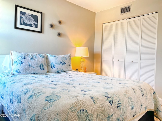 bedroom featuring a closet