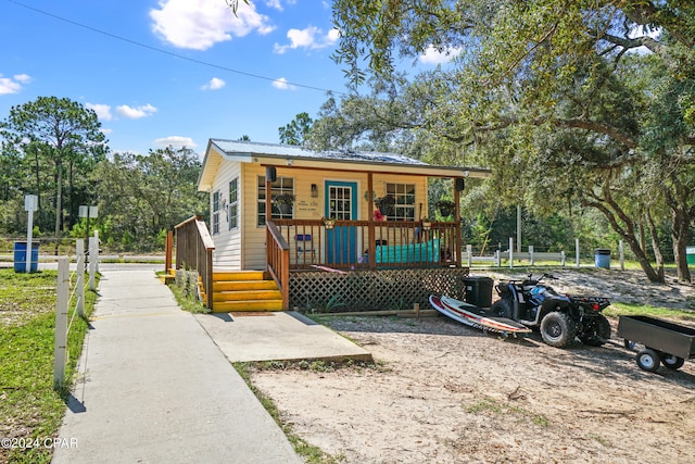 bungalow with a porch