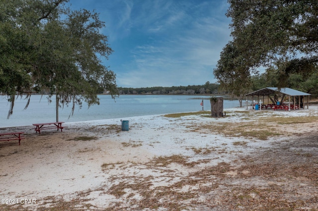 view of yard with a water view