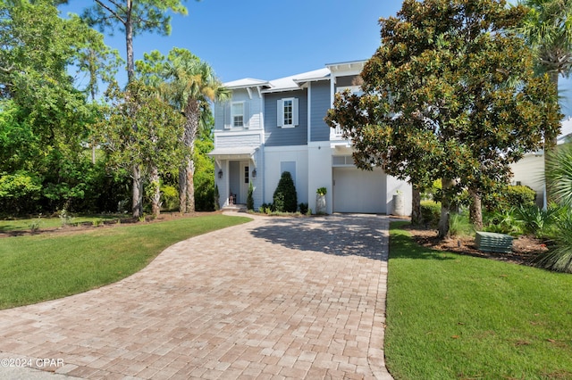 view of front facade with a front lawn