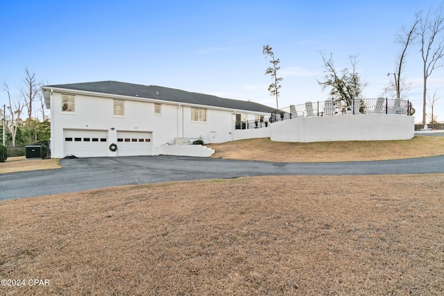 view of front of house featuring a garage