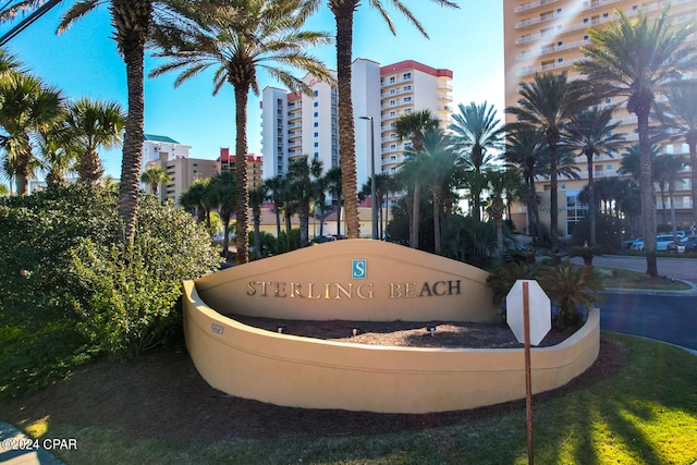 view of community / neighborhood sign