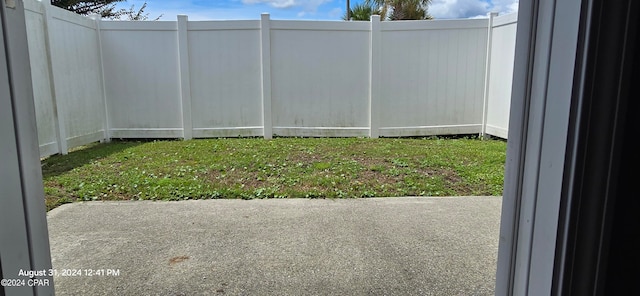 view of yard with a patio