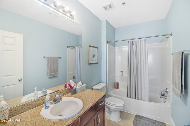 full bathroom featuring toilet, shower / bathtub combination with curtain, visible vents, and vanity