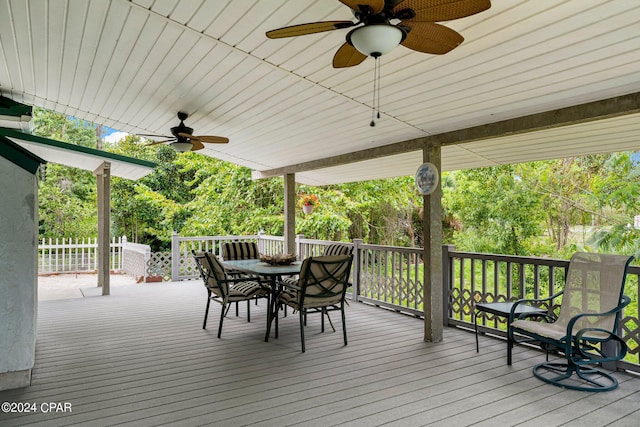 deck with ceiling fan