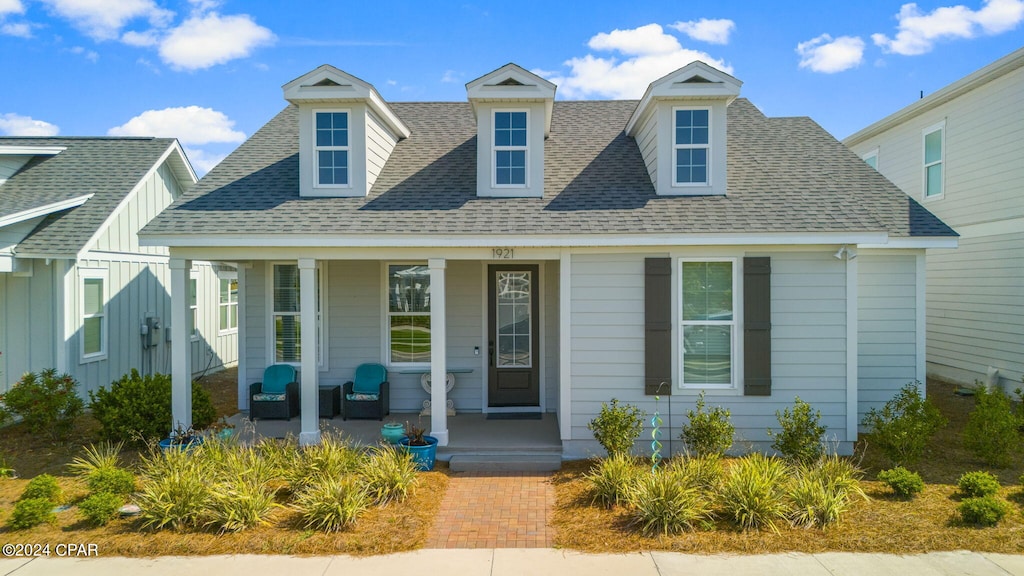 view of front of house featuring a porch