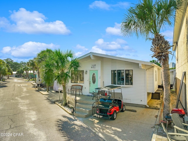 view of front of house