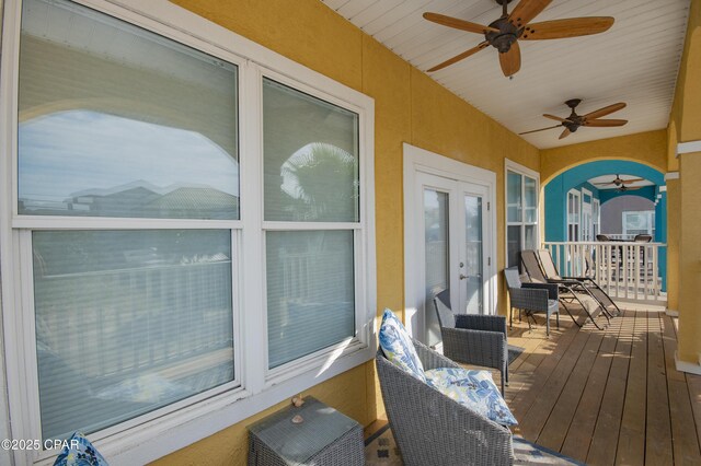 112 Riviera Dr, Panama City Beach, FL 32413 - wooden deck featuring a ceiling fan