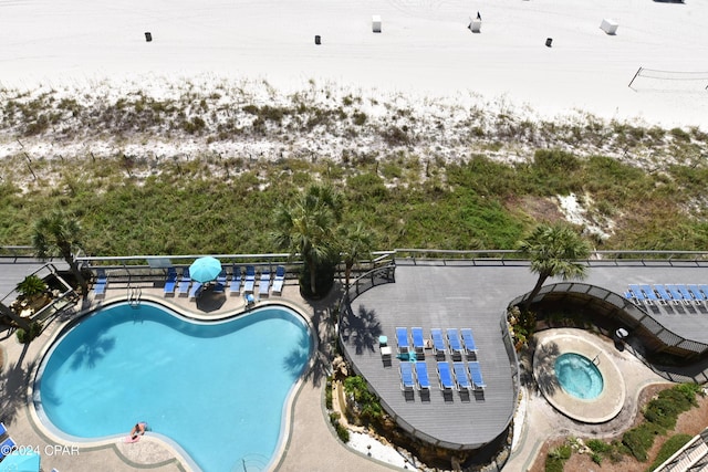 view of swimming pool