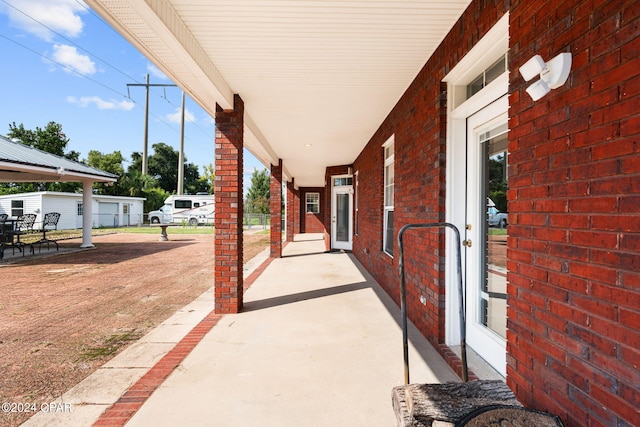 view of patio / terrace with covered porch