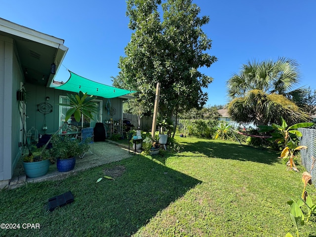 view of yard with a patio