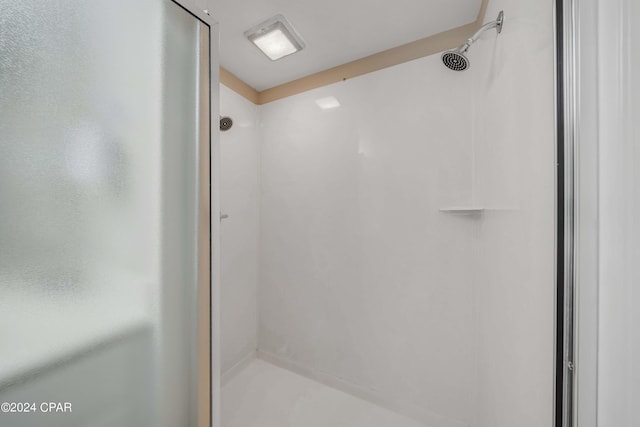 bathroom featuring a shower