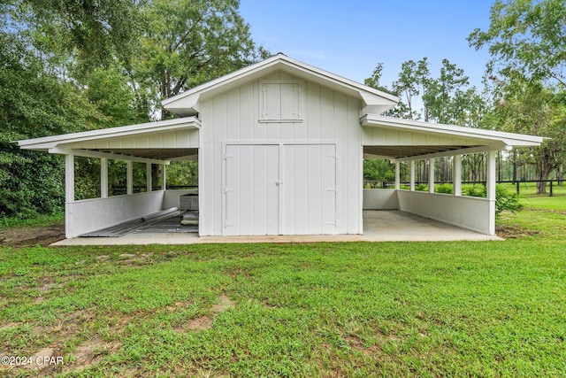 exterior space with a yard