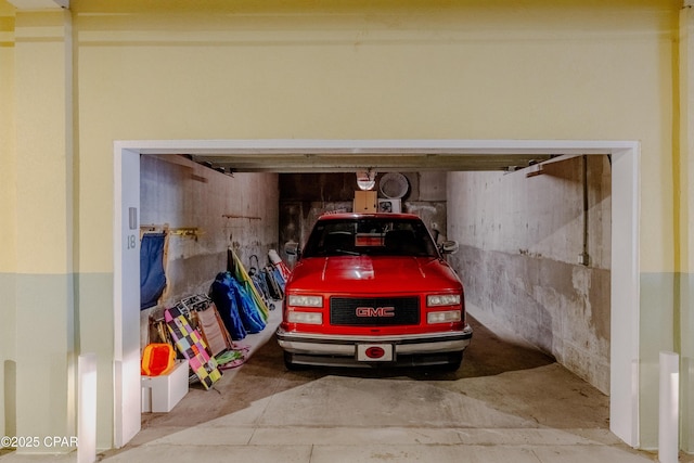 9450 S Thomas Dr Unit 402, Panama City, FL 32408 - view of garage