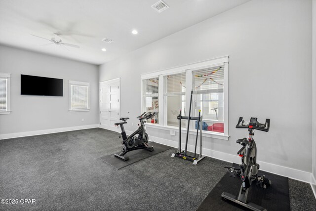 exercise area with baseboards, visible vents, a ceiling fan, and recessed lighting