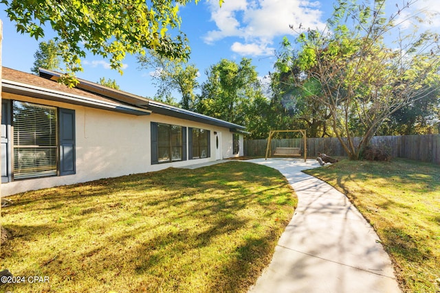 view of yard with a patio