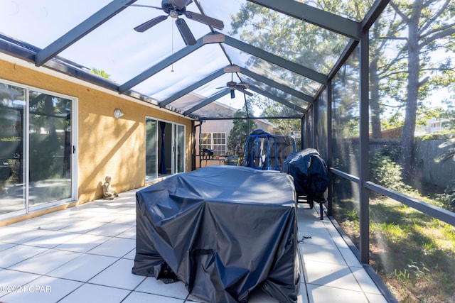 sunroom / solarium with vaulted ceiling