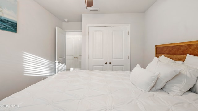 bedroom featuring a closet and ceiling fan