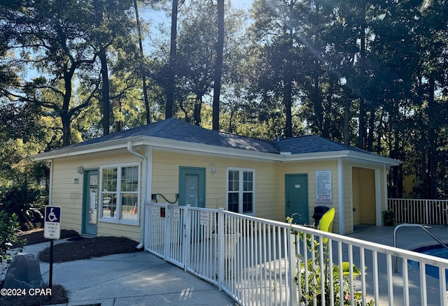 single story home with a garage