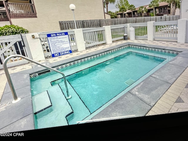 view of swimming pool