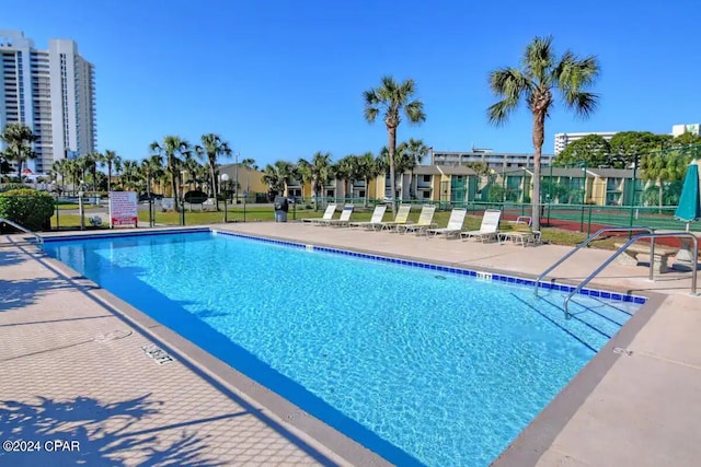 view of home's community featuring a water view