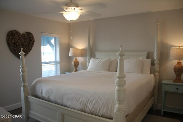 bedroom featuring ceiling fan