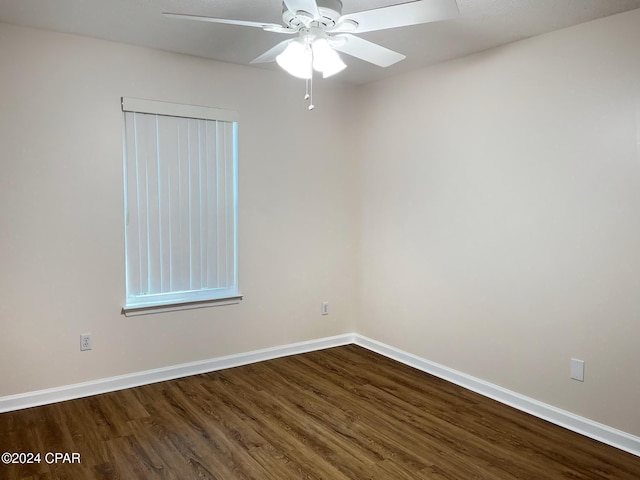 unfurnished room with wood-type flooring and ceiling fan