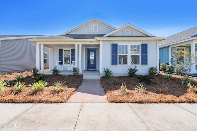 view of front of home with covered porch