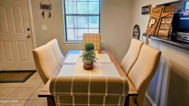 dining room with light tile patterned floors