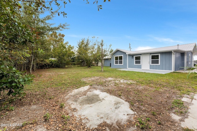 736 E Pine Forest Dr, Lynn Haven, FL 32444 - view of green lawn