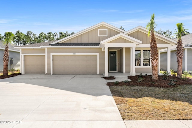 view of front of house featuring a garage