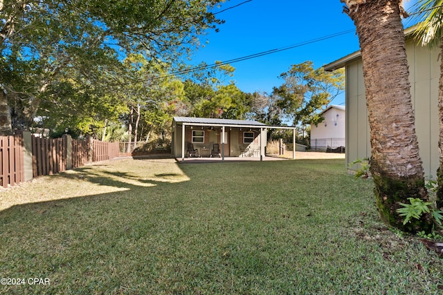 view of yard featuring a patio