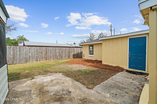 view of yard with a patio