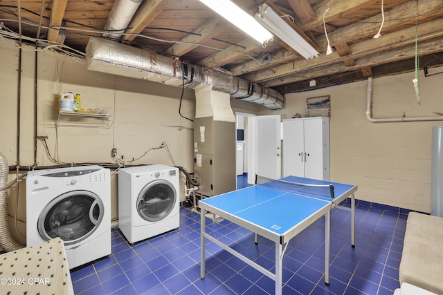 washroom featuring independent washer and dryer