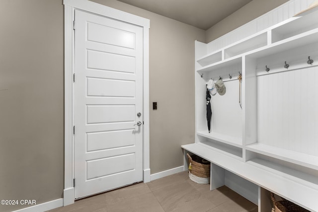 mudroom featuring light tile patterned floors